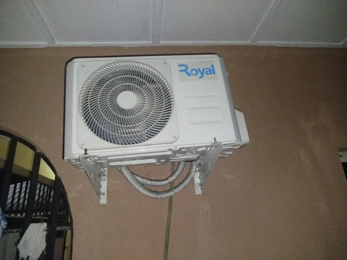 Royal 1.5hp Air conditioner