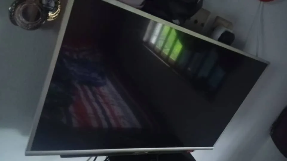 32 inches scanfrost led TV