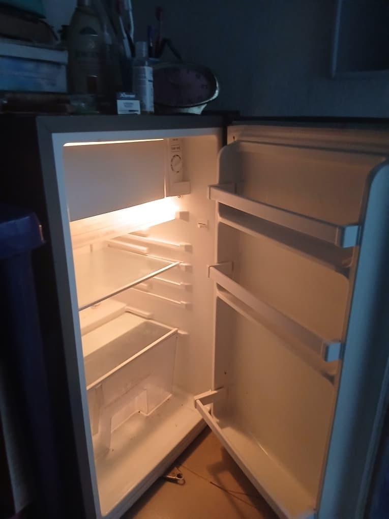 Hiesense 90L Fridge